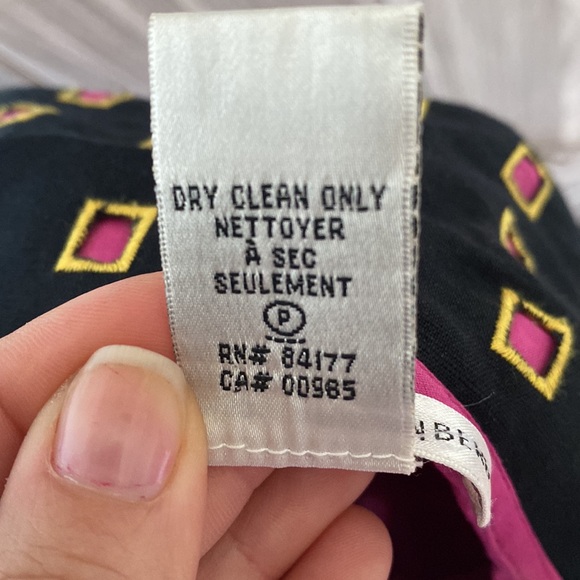 Gorgeous and hot DVF dress - so fun for the summer - dress up or down EUC - Picture 16 of 16